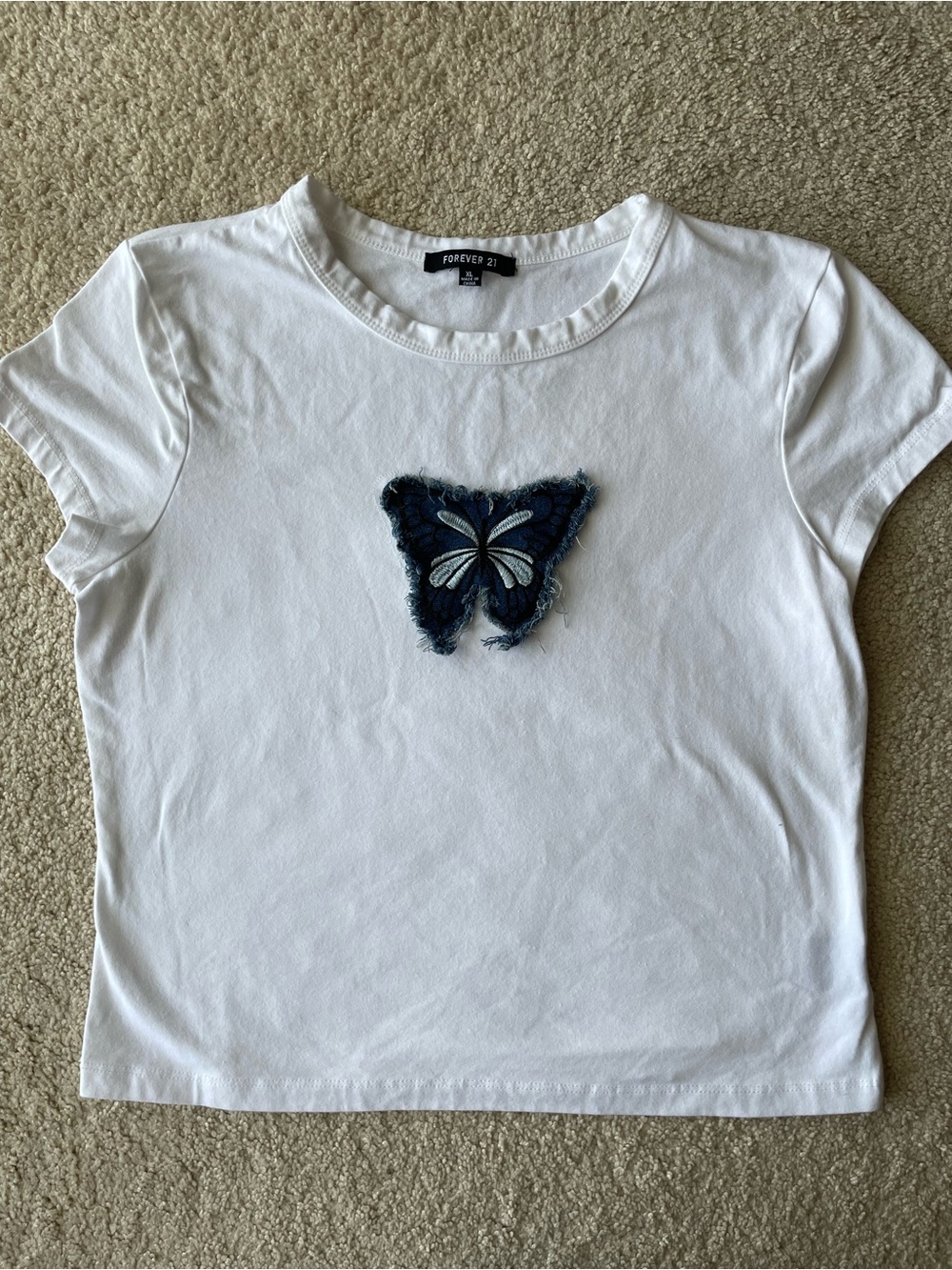 Forever 21 White Tee with Denim Butterfly Patch Womens XL Casual